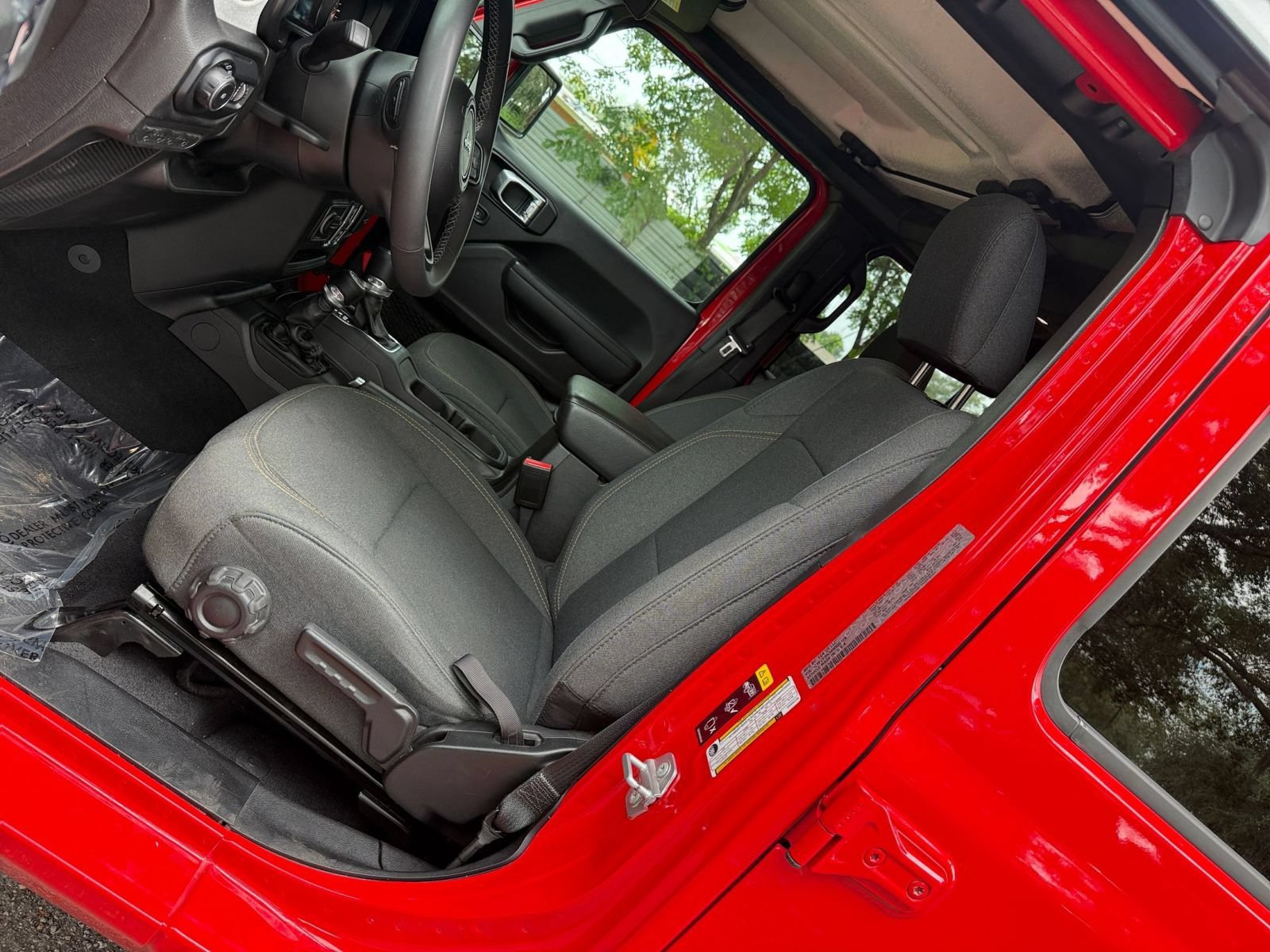 Thumbnail: 2025 Jeep Wrangler - 25