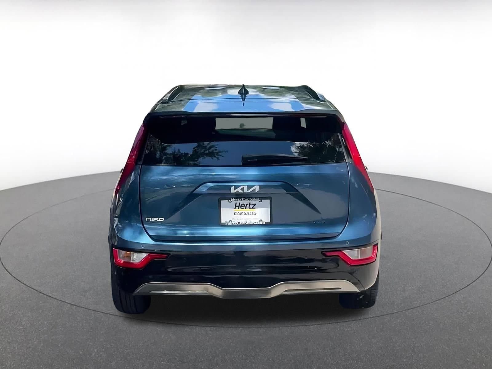 Thumbnail: 2023 Kia Niro - 12