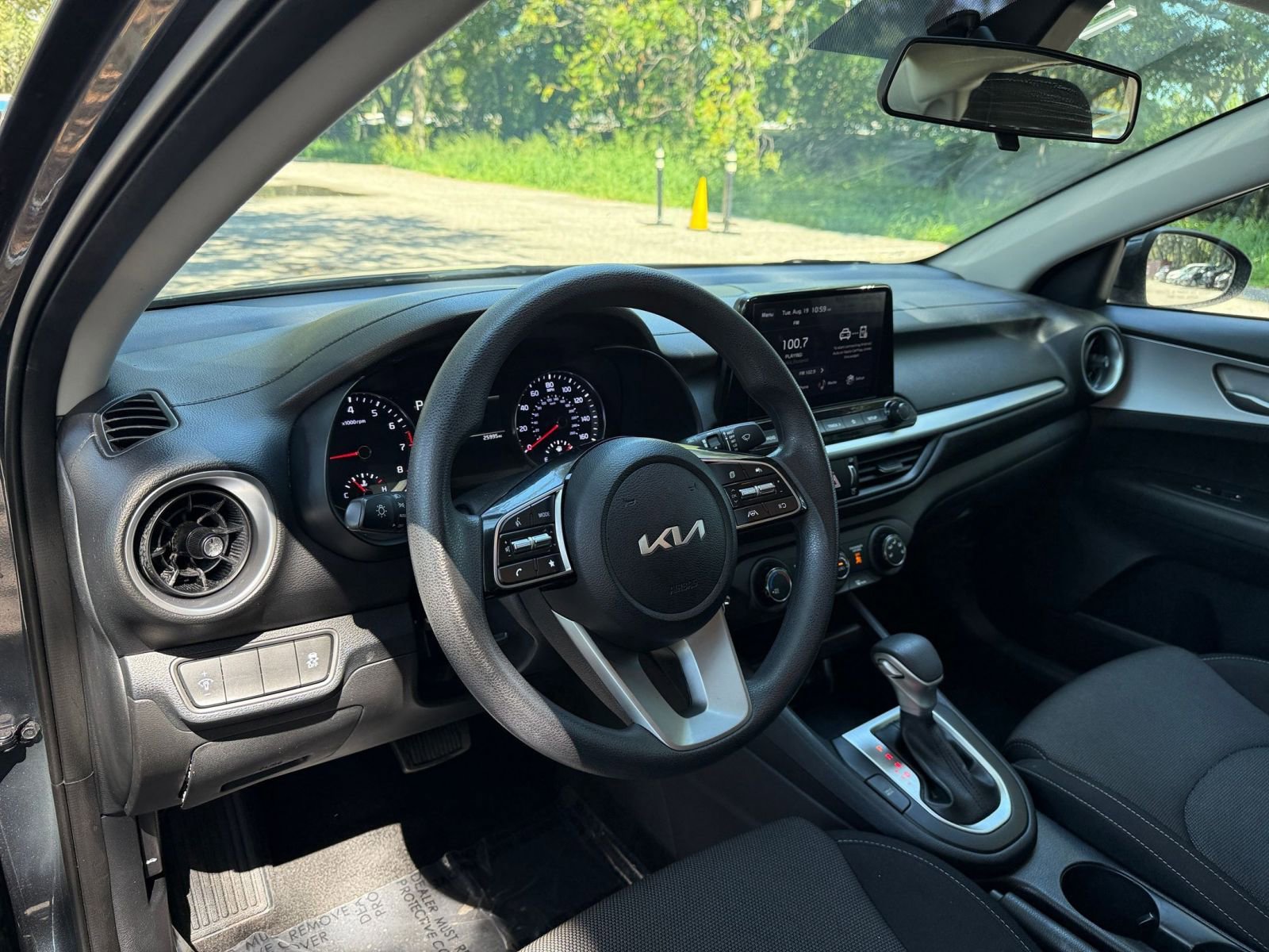 Thumbnail: 2024 Kia Forte - 28