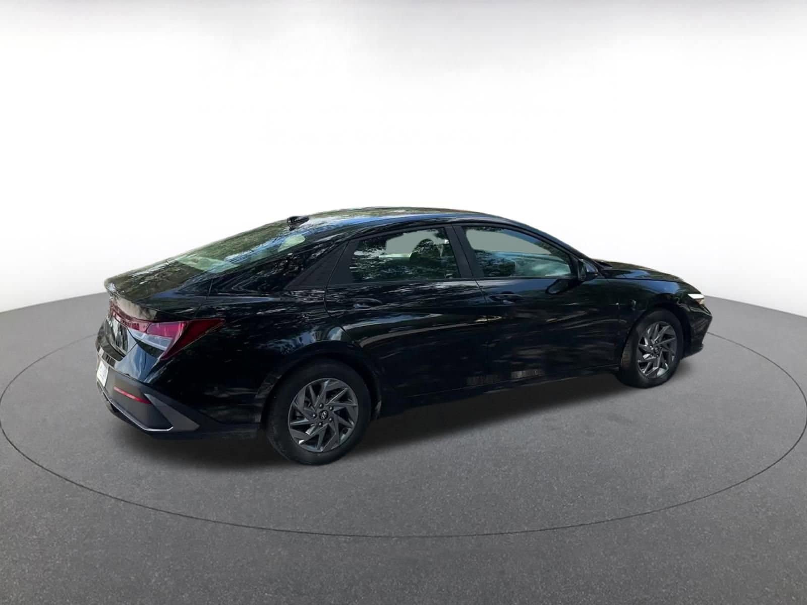 Thumbnail: 2024 Hyundai Elantra - 15
