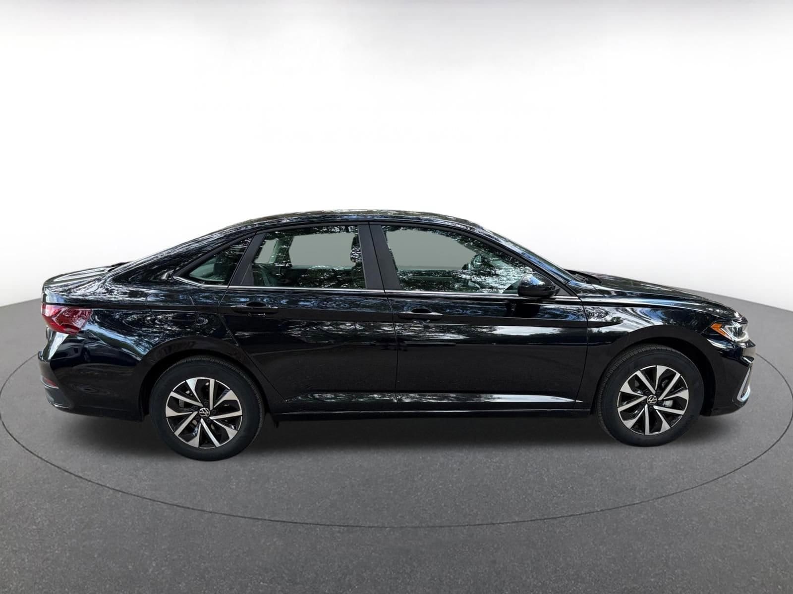 Thumbnail: 2025 Volkswagen Jetta - 8