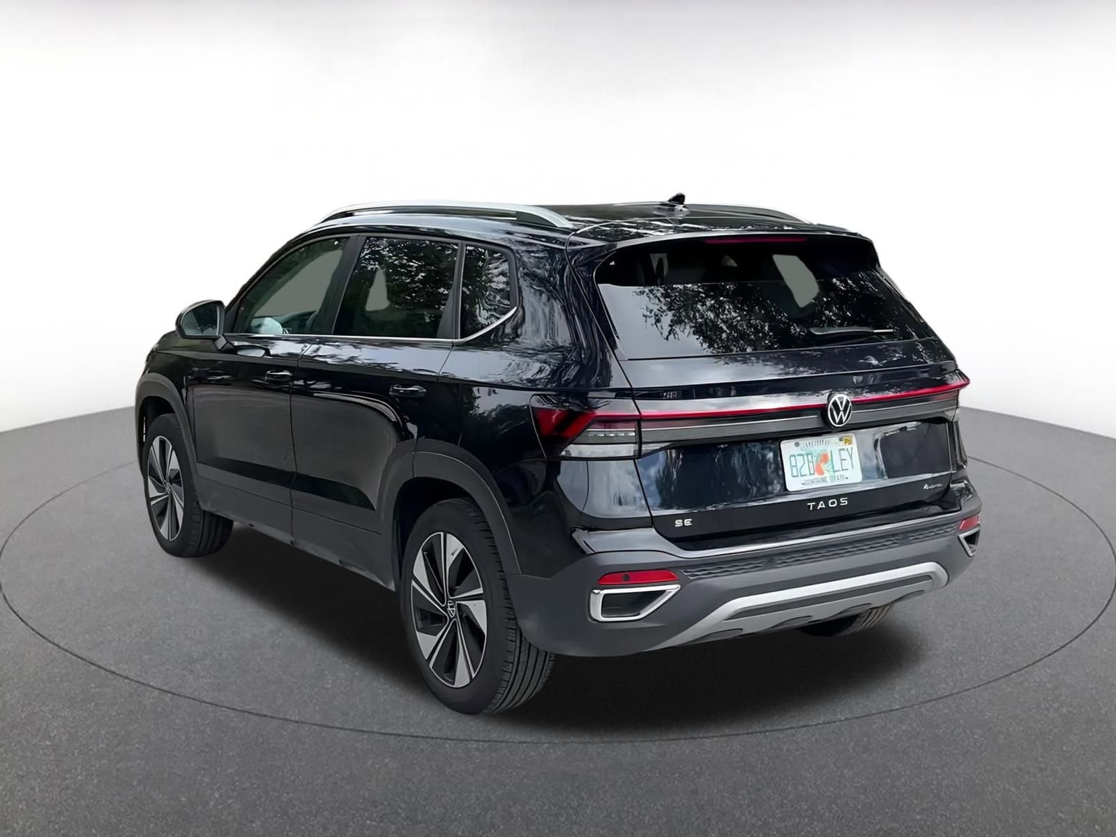 Thumbnail: 2025 Volkswagen Taos - 11