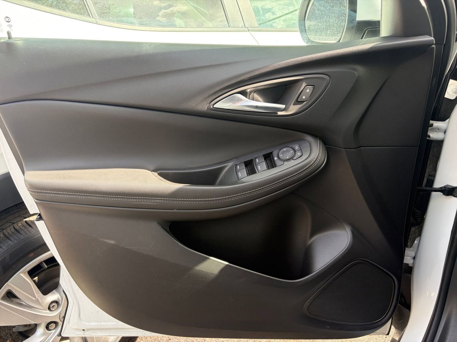 Thumbnail: 2025 Buick Encore GX - 18