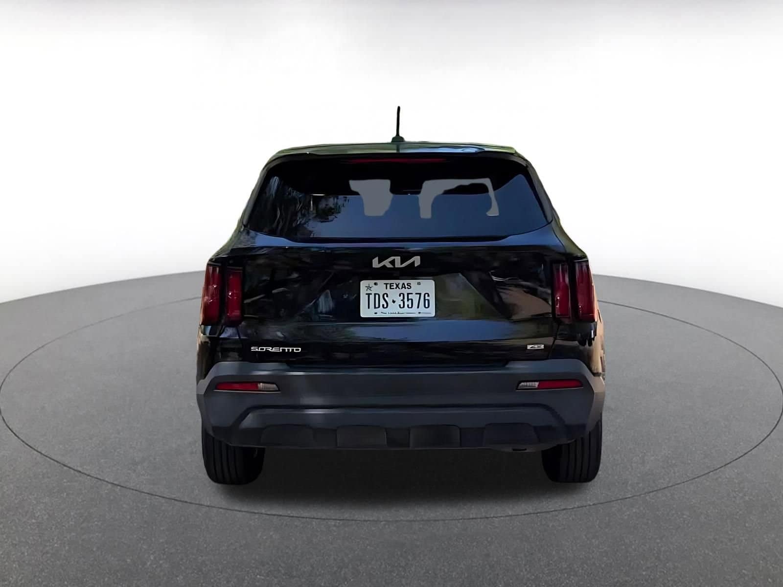Thumbnail: 2023 Kia Sorento - 12