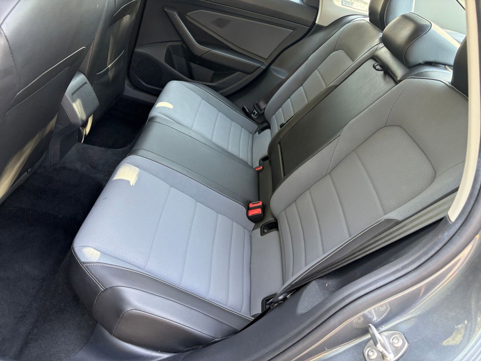 Thumbnail: 2025 Volkswagen Jetta - 34