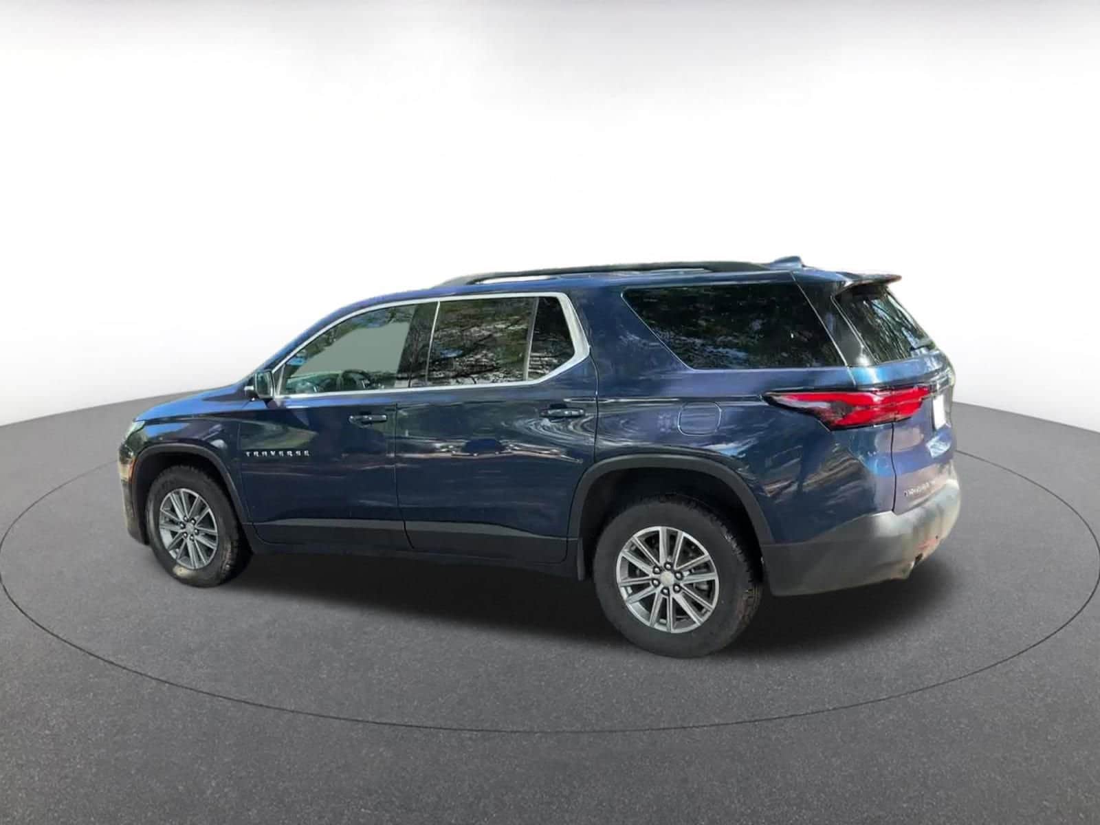 2023 Chevrolet Traverse LT 10