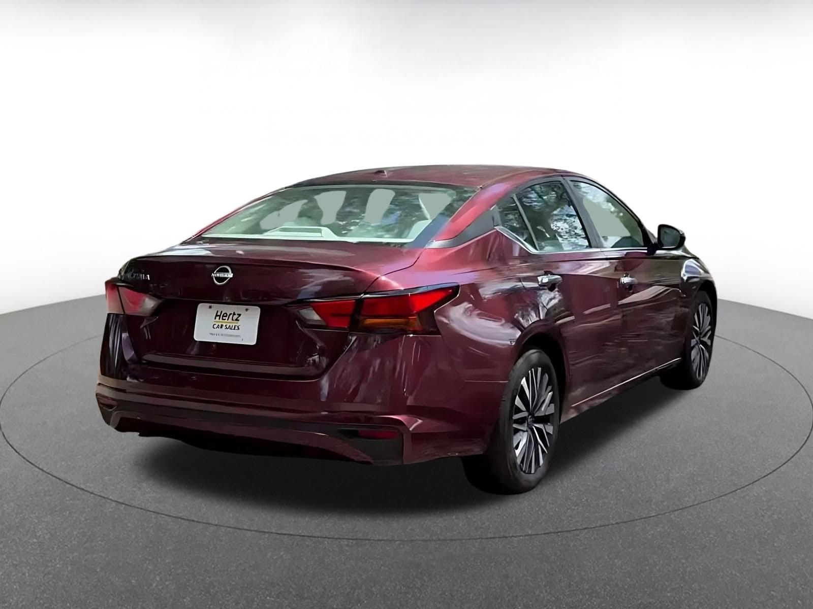 Thumbnail: 2025 Nissan Altima - 14