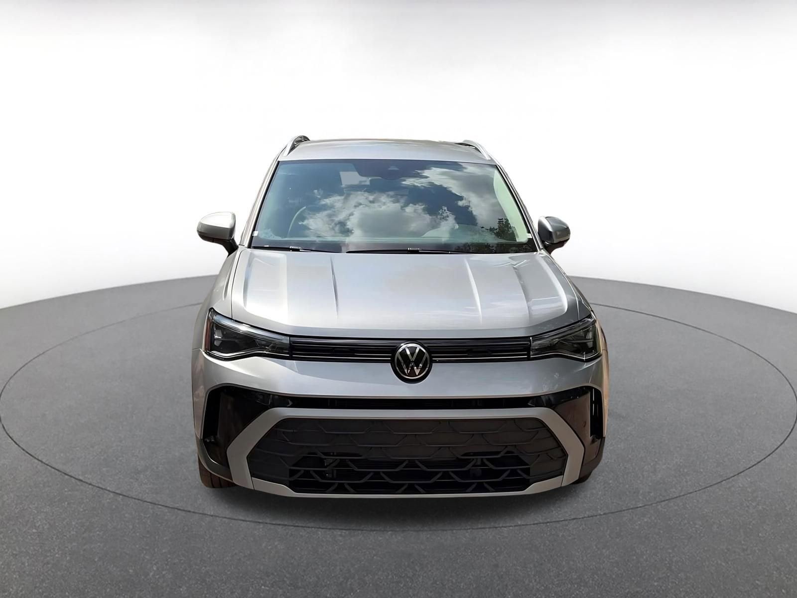 Thumbnail: 2025 Volkswagen Taos - 4