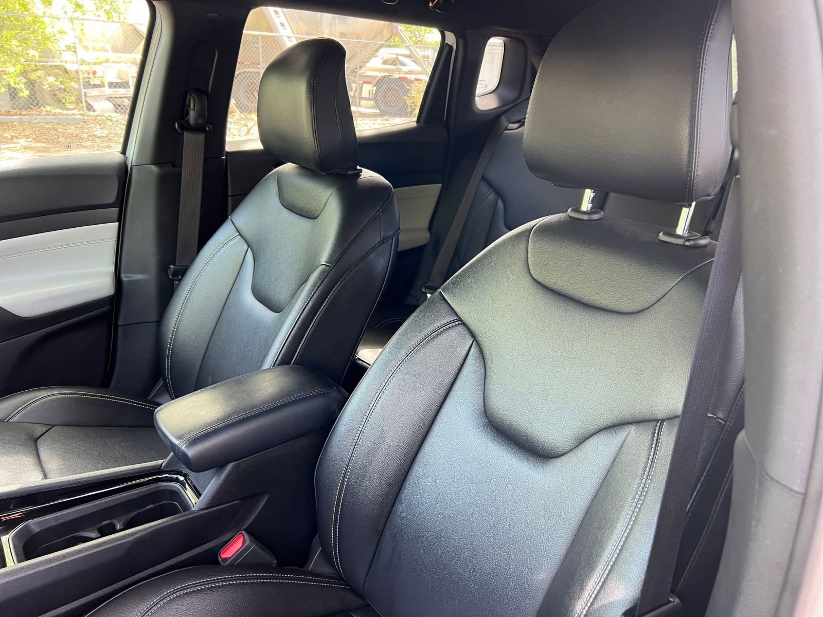 Thumbnail: 2025 Jeep Compass - 32