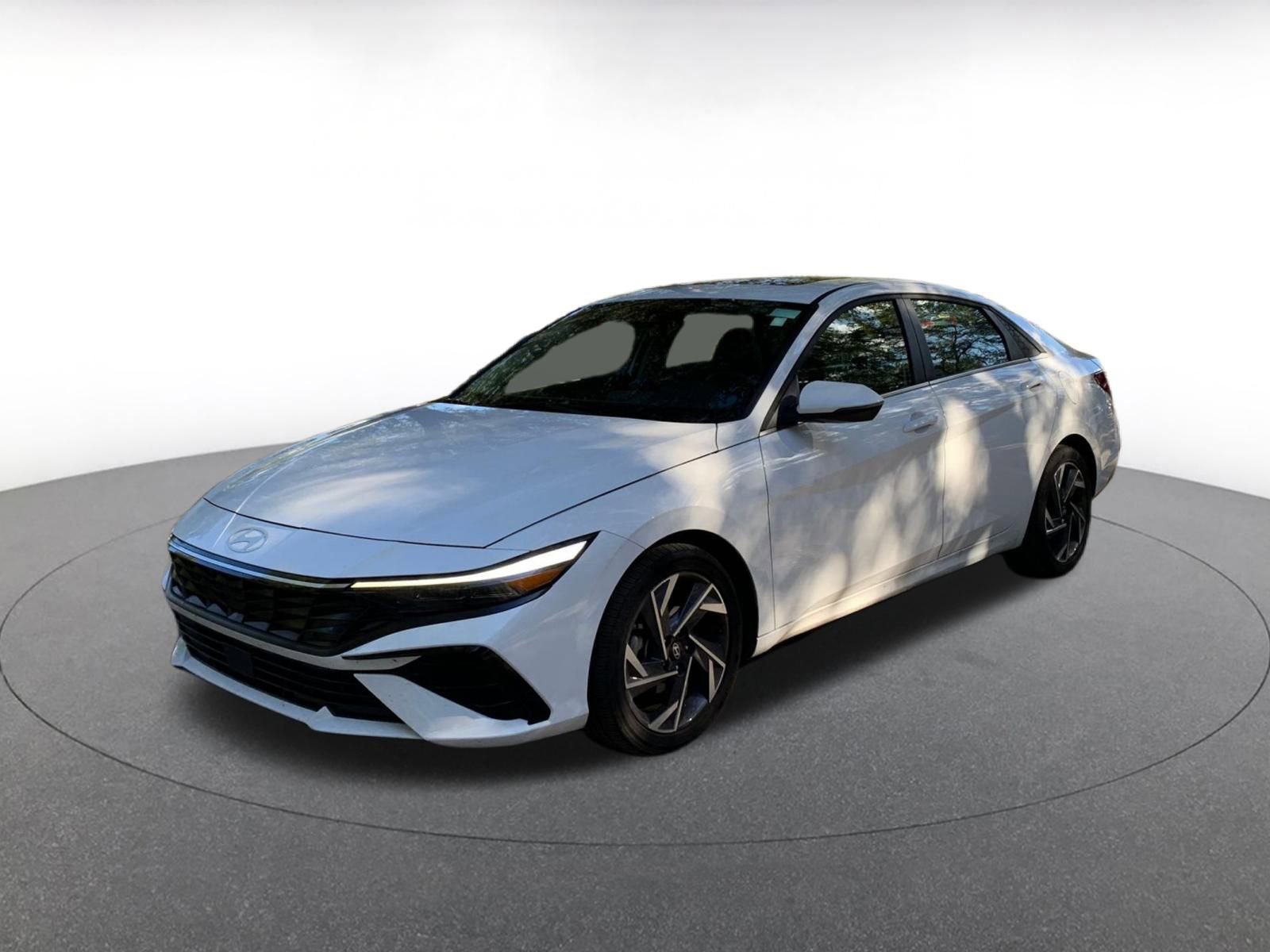 Thumbnail: 2025 Toyota Camry - 3