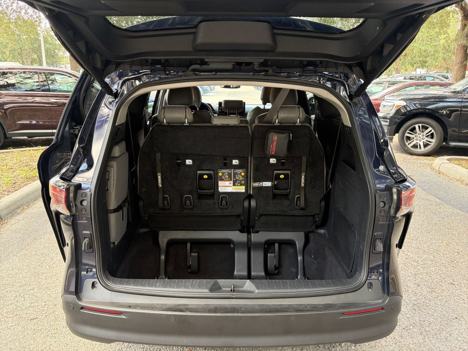 Thumbnail: 2025 Toyota Sienna - 30