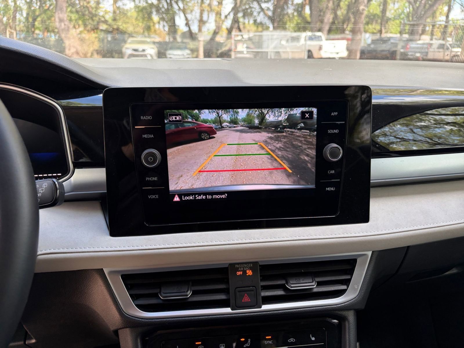 Thumbnail: 2025 Volkswagen Taos - 17