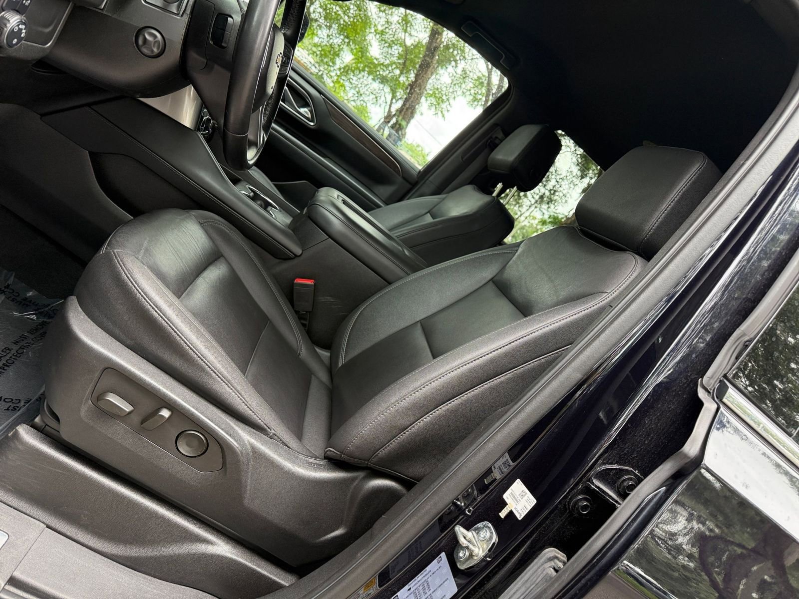 Thumbnail: 2023 Chevrolet Tahoe - 25