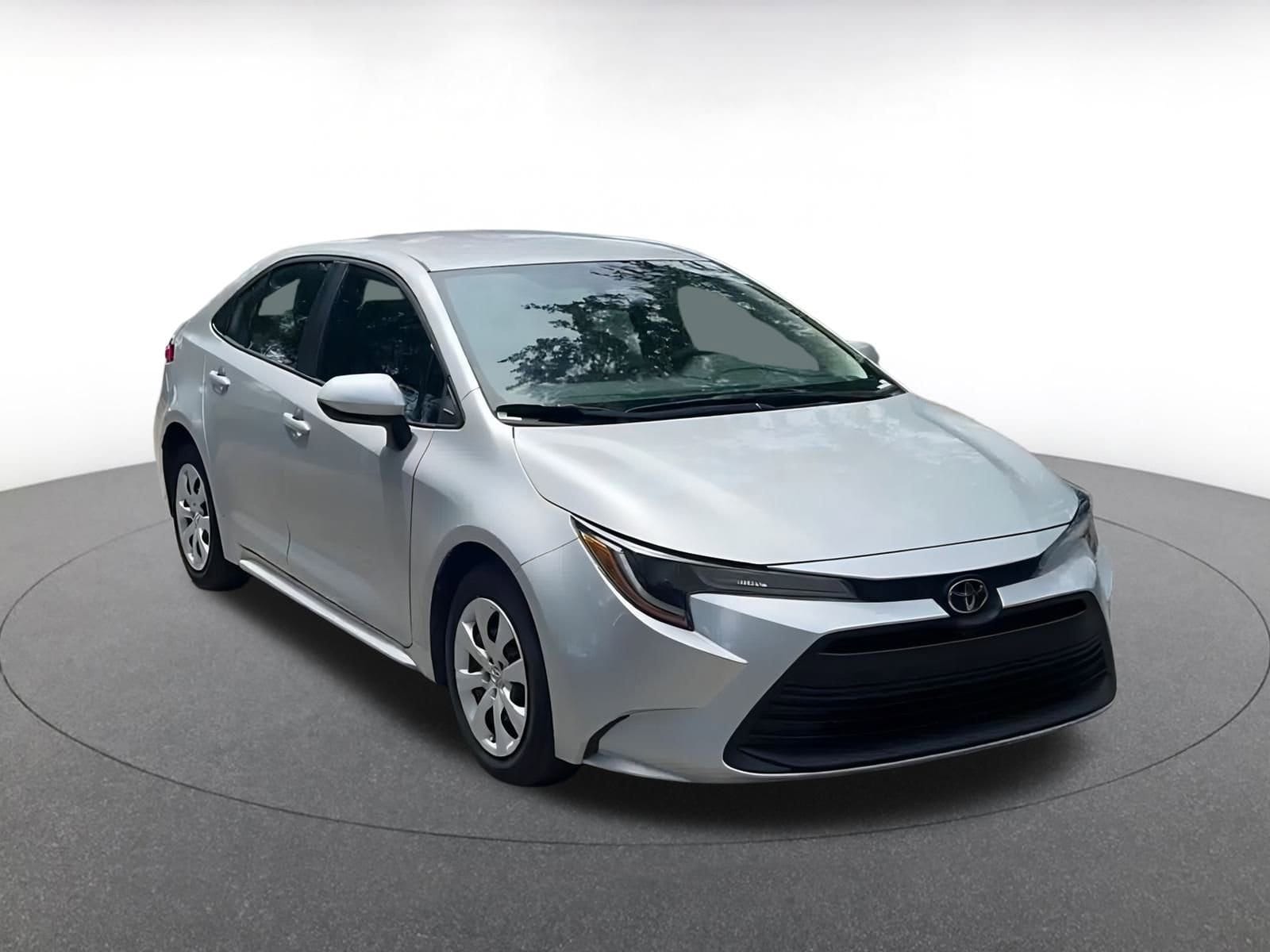 Thumbnail: 2025 Toyota Corolla - 3