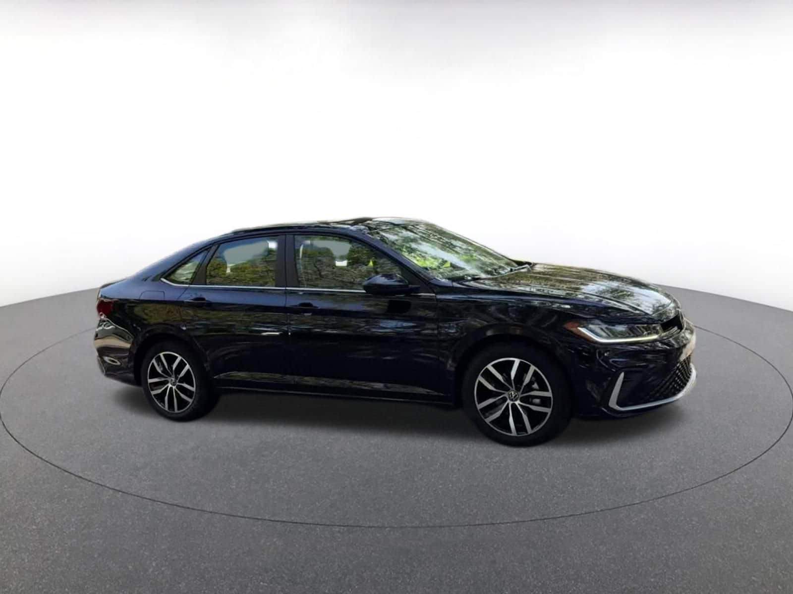 Thumbnail: 2025 Volkswagen Jetta - 2