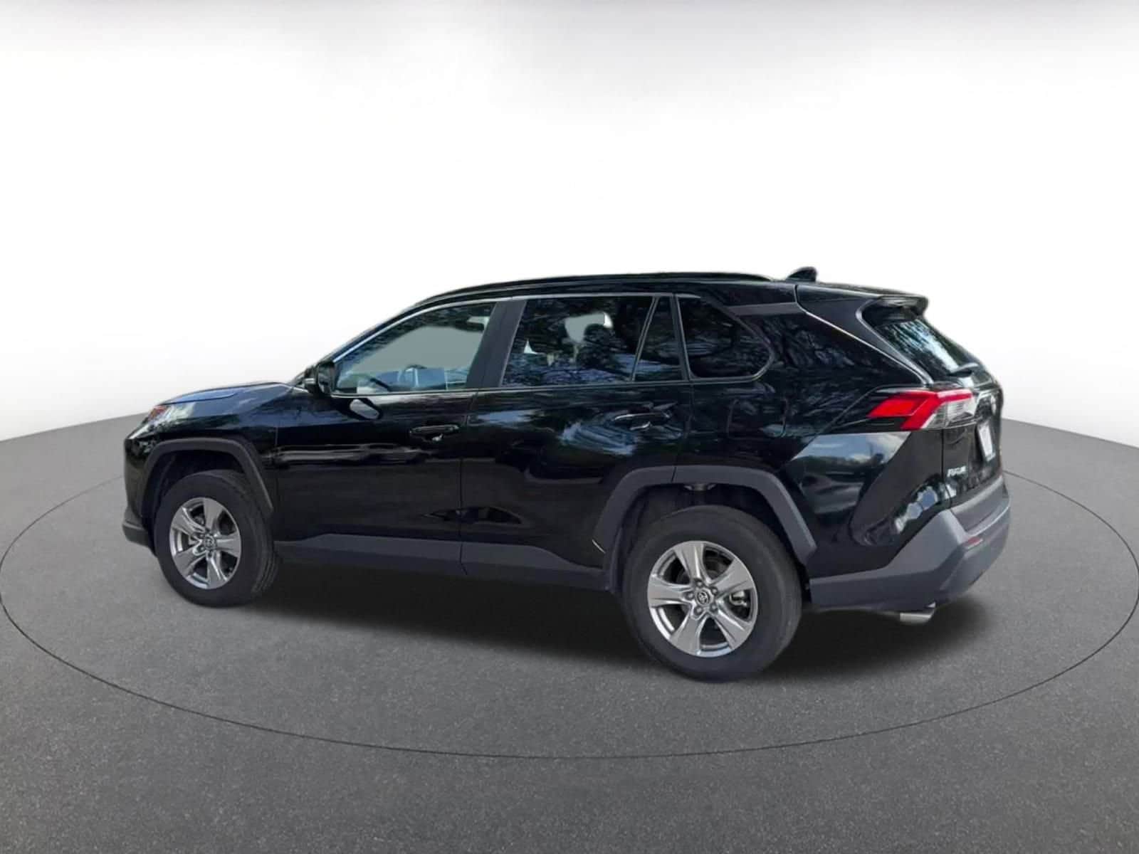 Thumbnail: 2024 Toyota RAV4 - 10