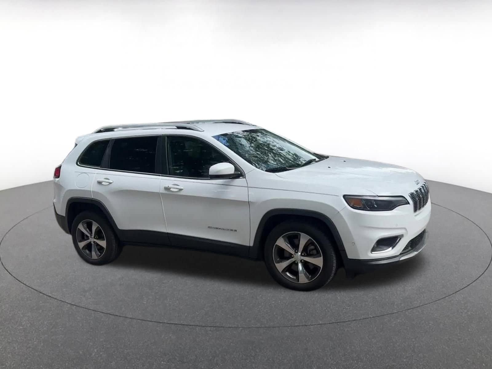 Thumbnail: 2019 Jeep Cherokee - 2