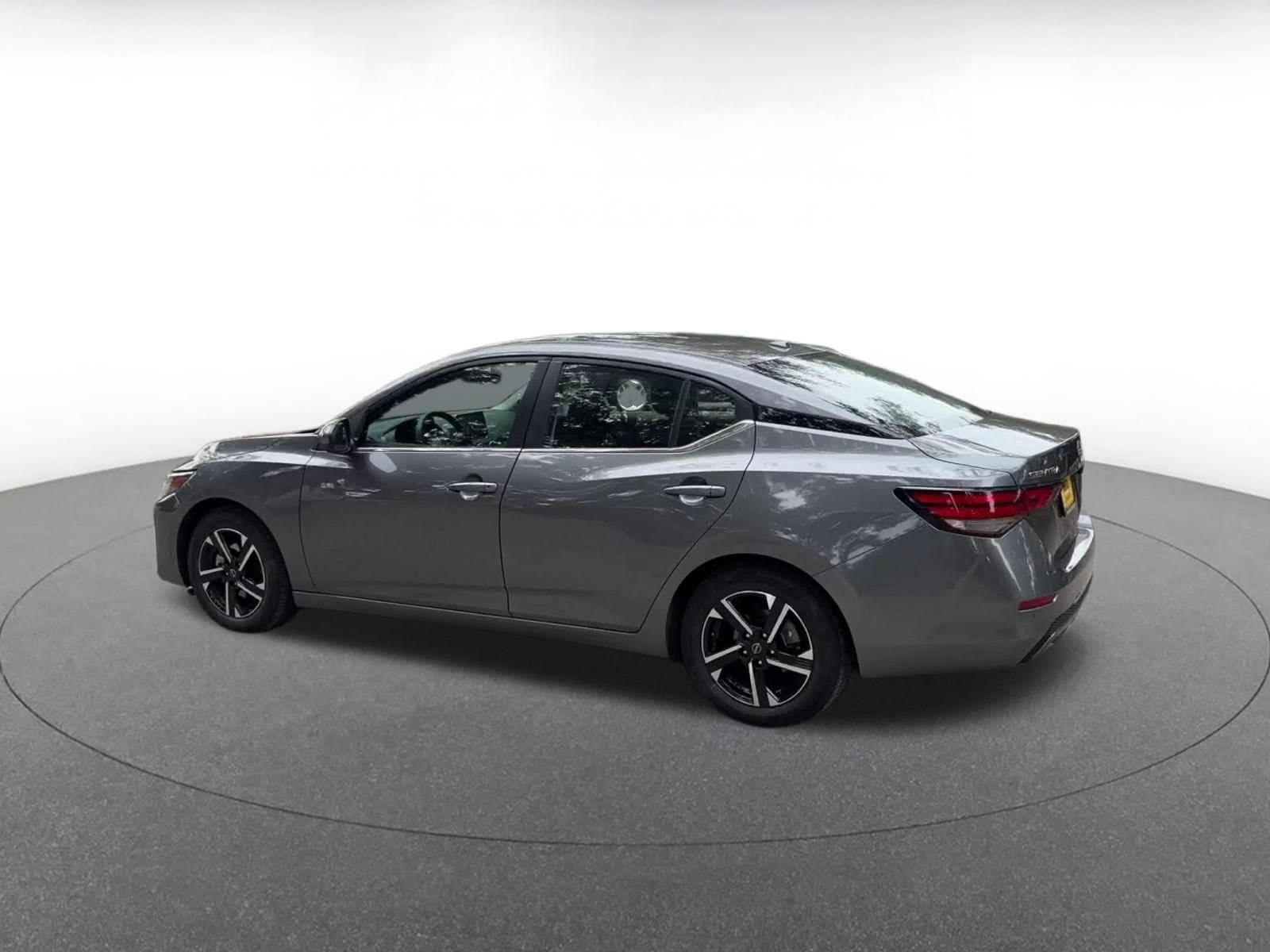 Thumbnail: 2025 Nissan Sentra - 10