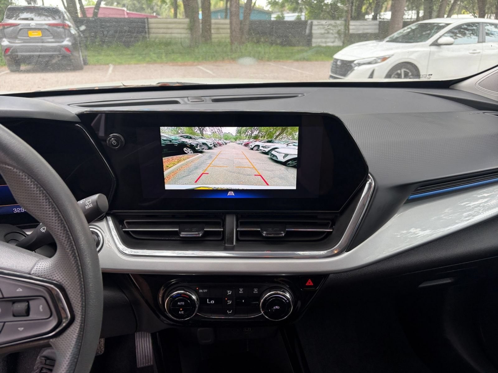 Thumbnail: 2025 Chevrolet Trax - 23