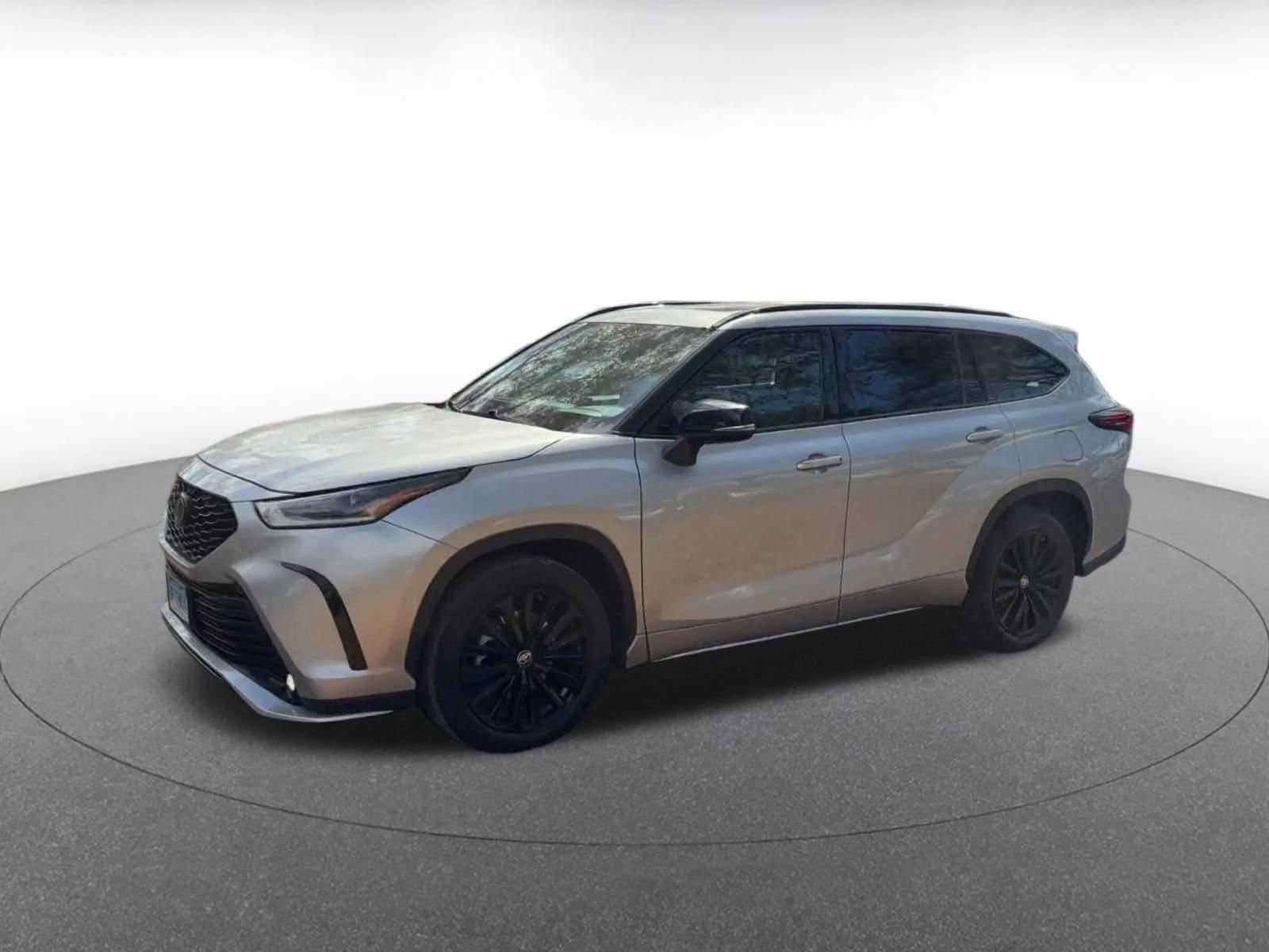 Thumbnail: 2024 Toyota Highlander - 8