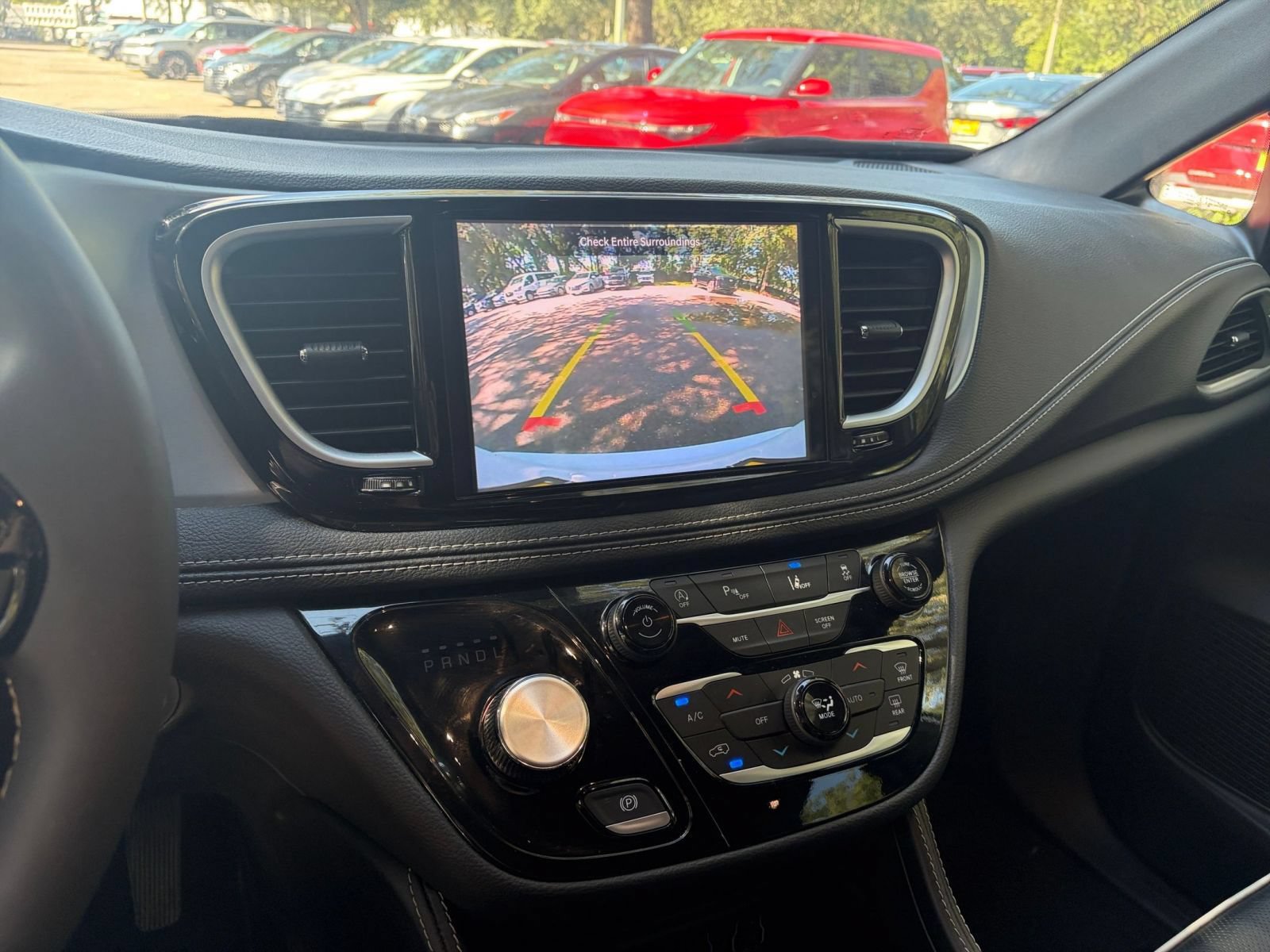 Thumbnail: 2025 Chrysler Pacifica - 14