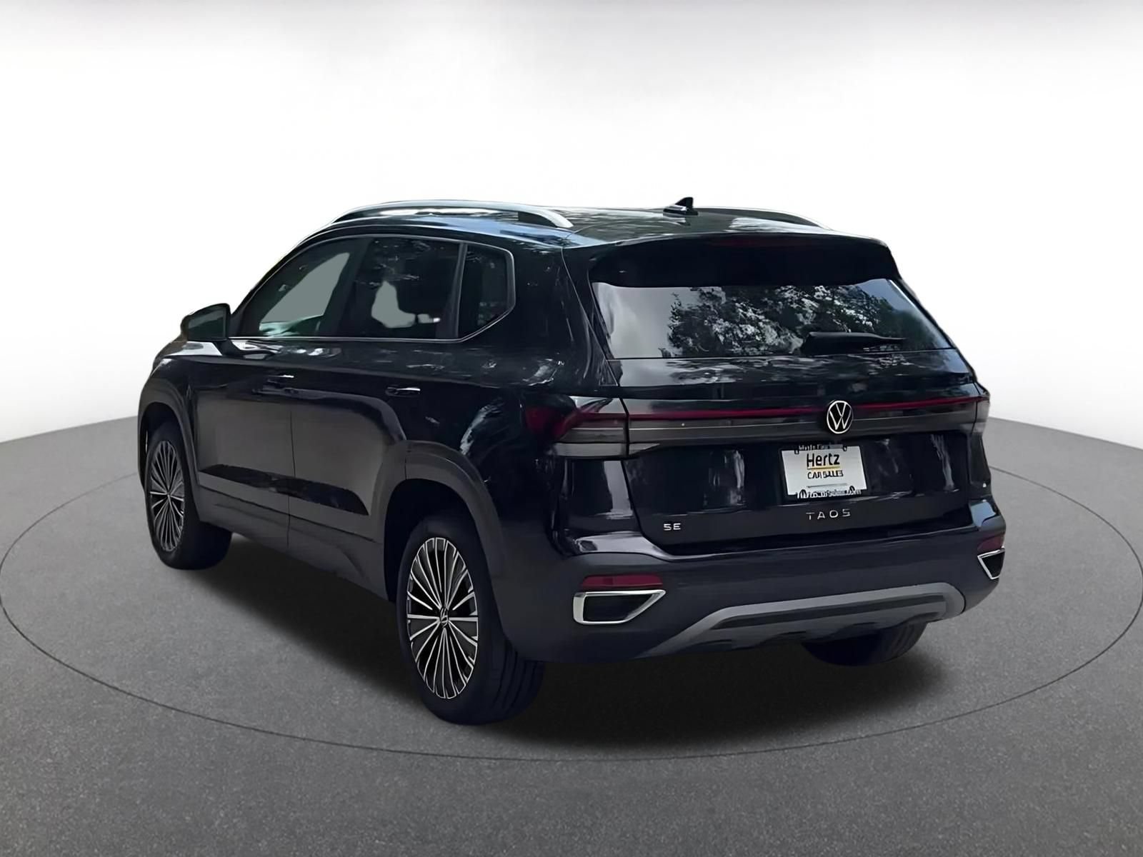 Thumbnail: 2025 Volkswagen Taos - 10