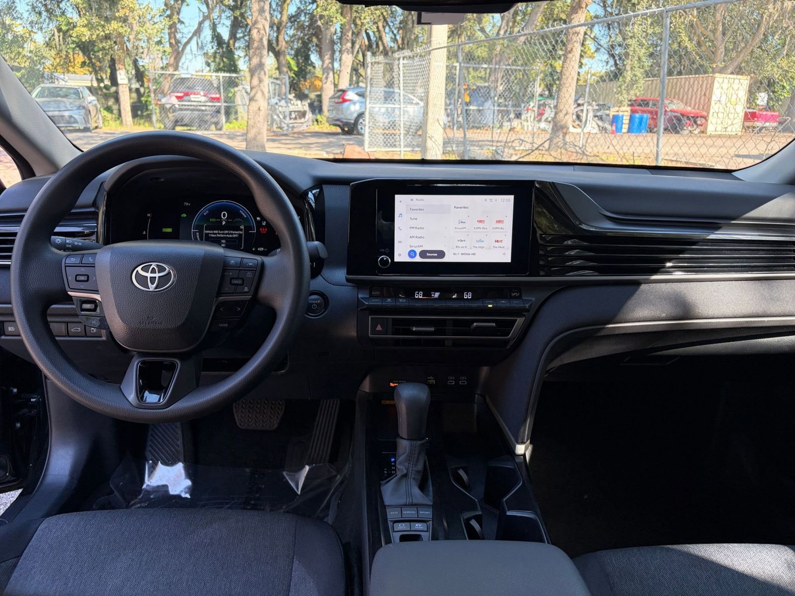 Thumbnail: 2025 Toyota Camry - 27