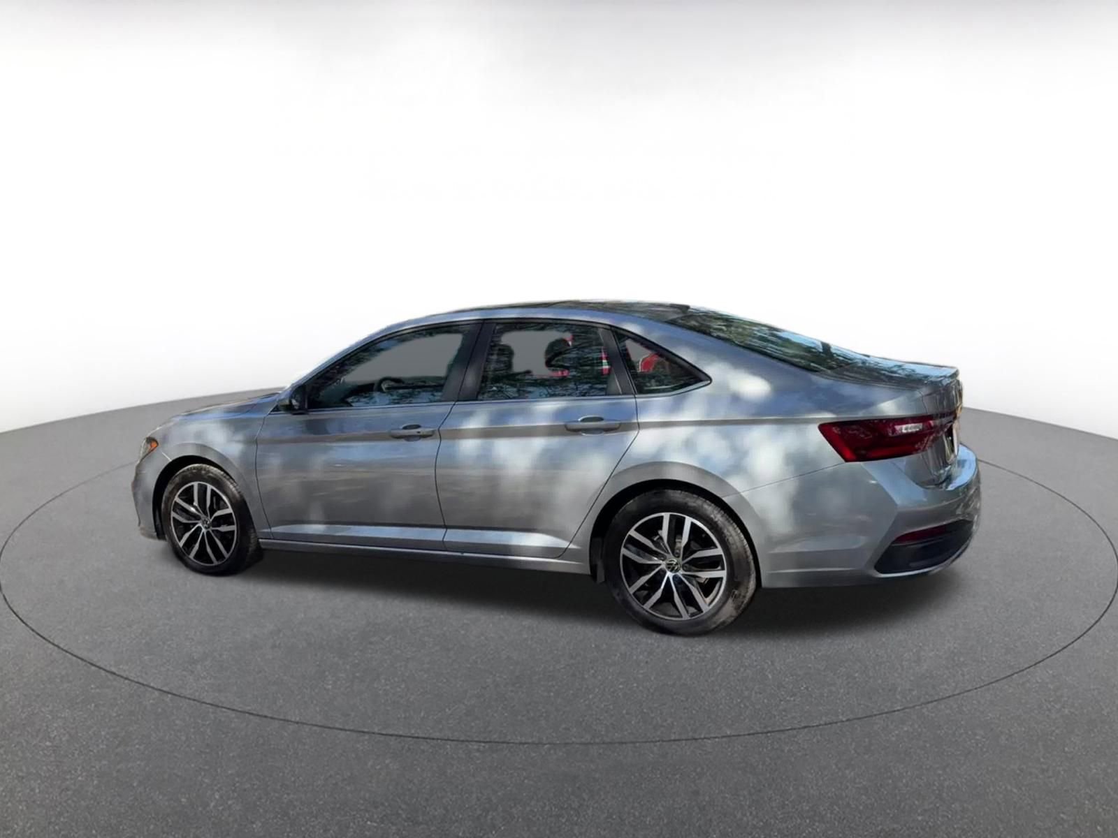 Thumbnail: 2025 Volkswagen Jetta - 10