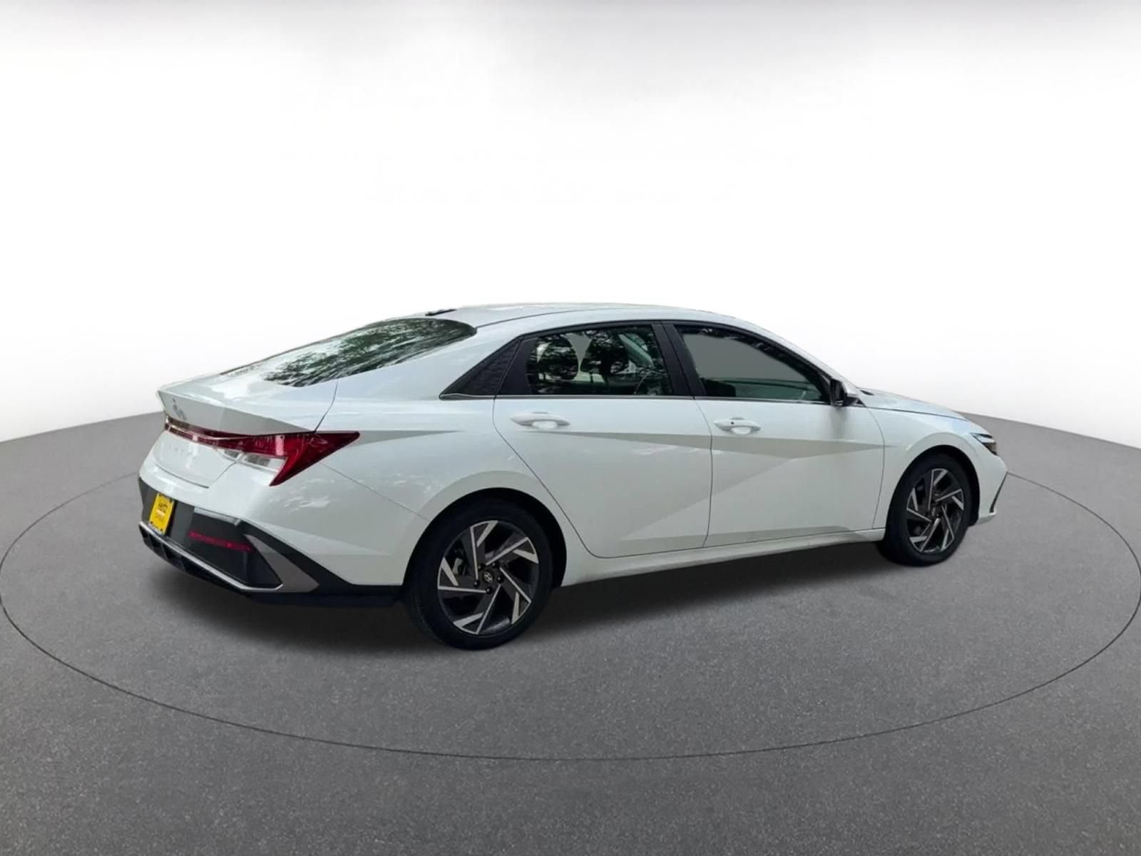 Thumbnail: 2025 Hyundai Elantra - 15