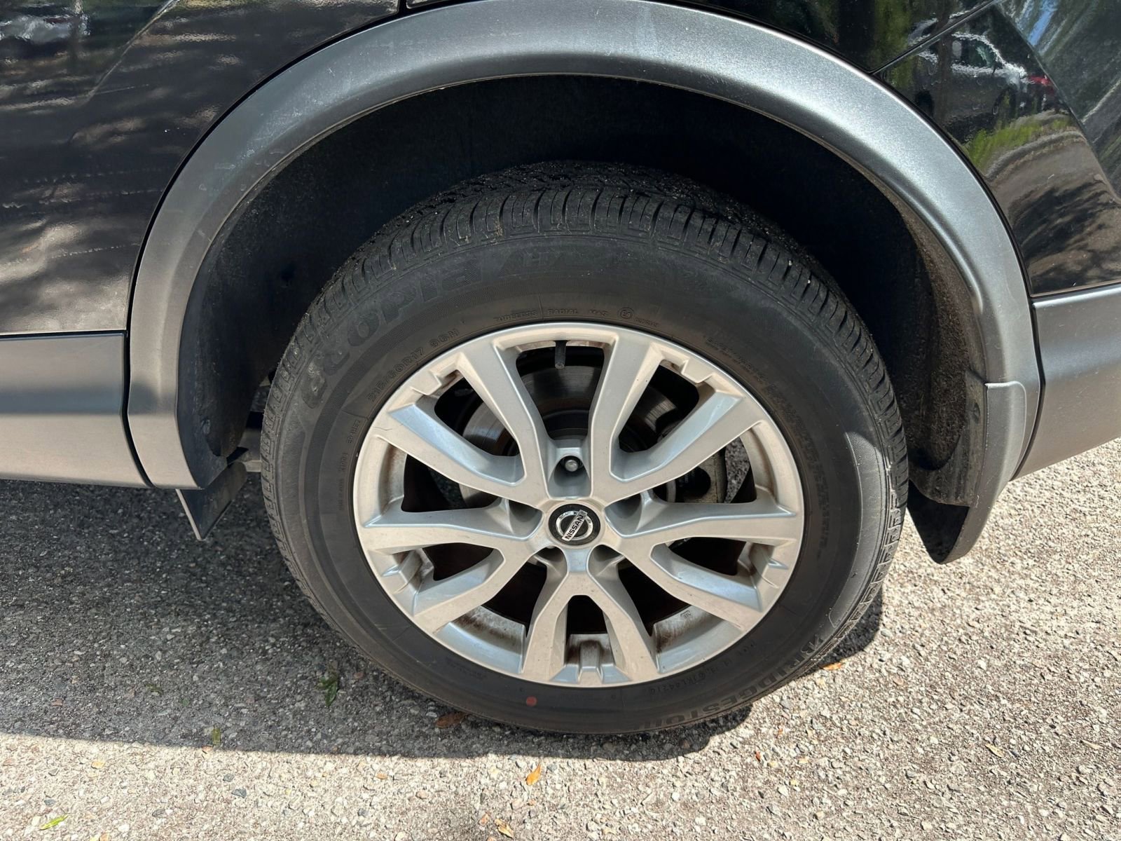 2022 Nissan Rogue Sport SV 23