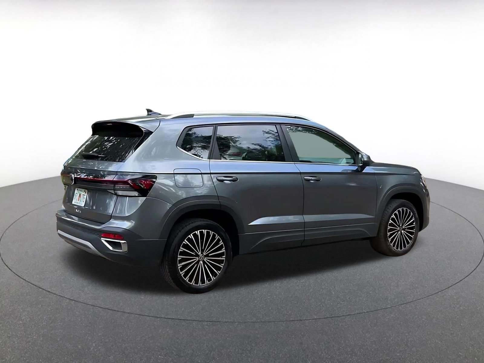 Thumbnail: 2025 Volkswagen Taos - 14