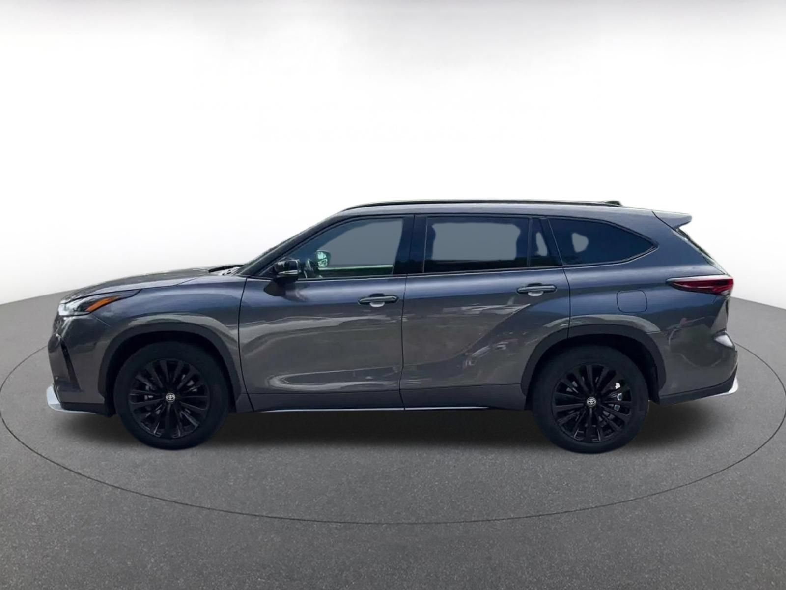 Thumbnail: 2025 Toyota Highlander - 8