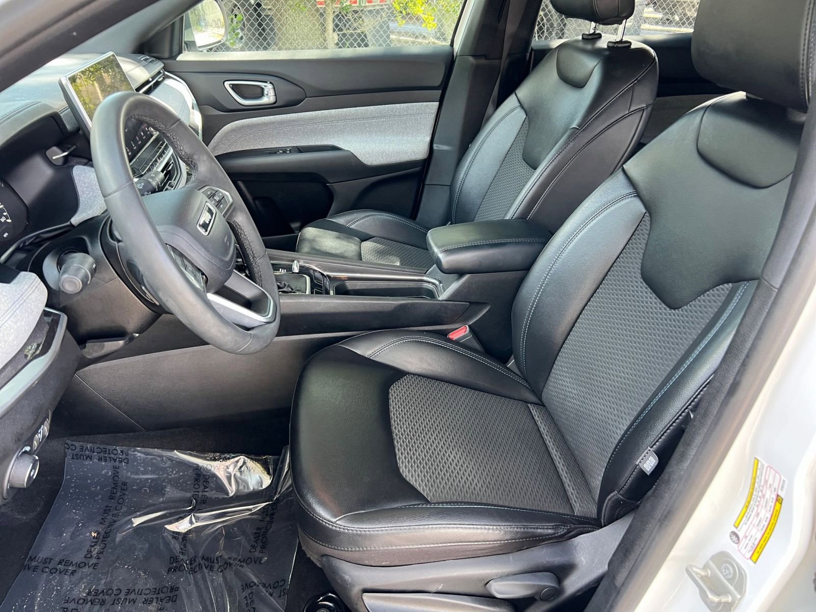 Thumbnail: 2023 Jeep Compass - 30