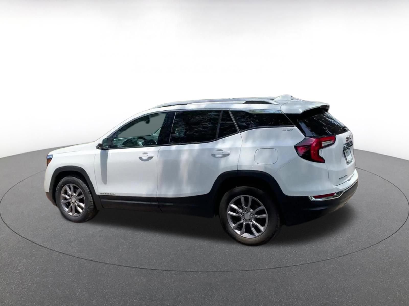 Thumbnail: 2024 GMC Terrain - 10