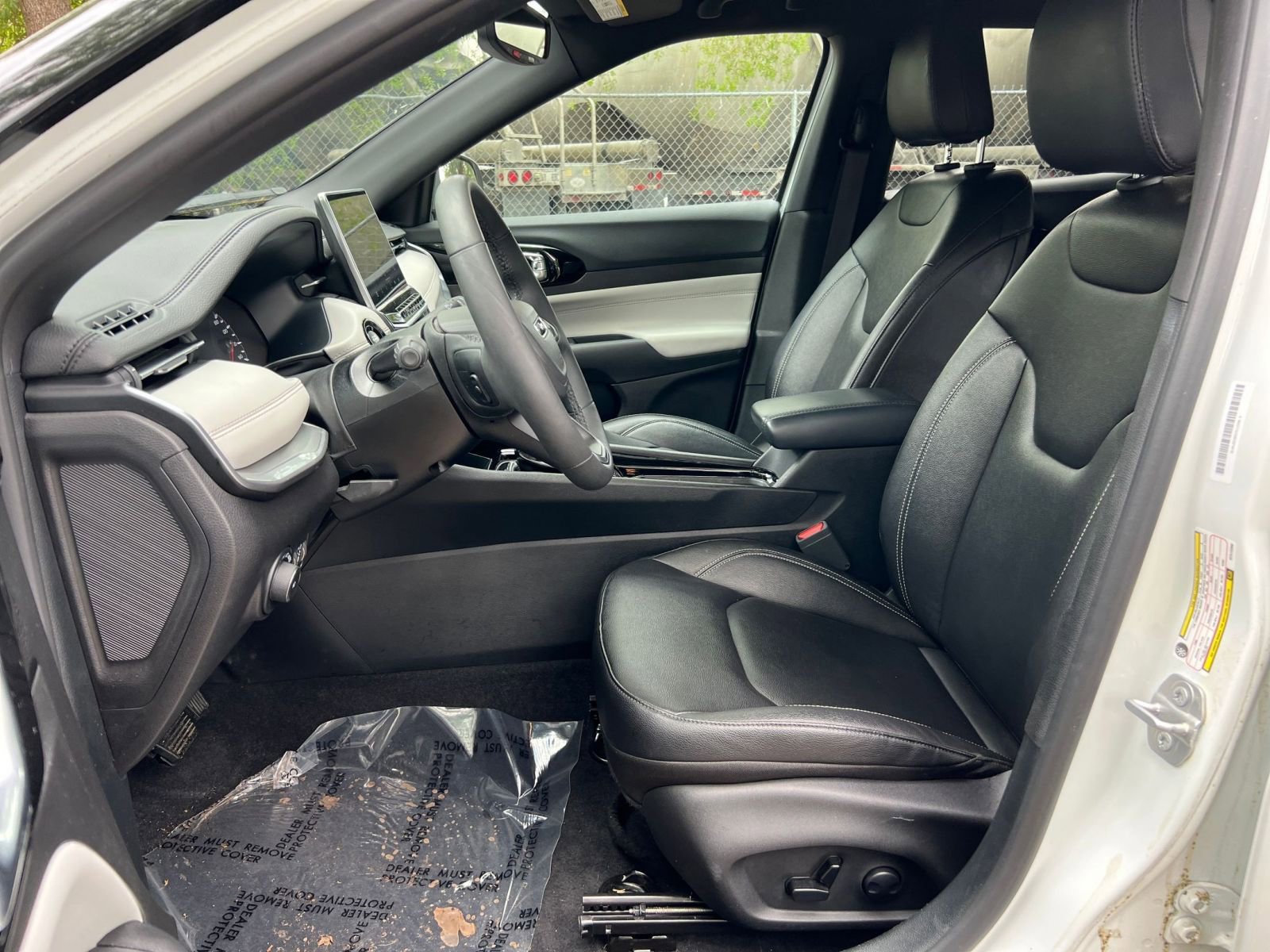 Thumbnail: 2025 Jeep Compass - 22