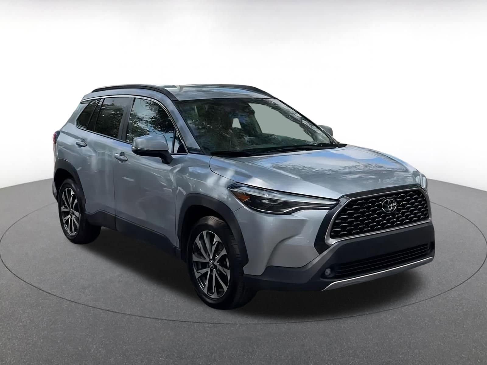 Thumbnail: 2022 Toyota Corolla Cross - 3