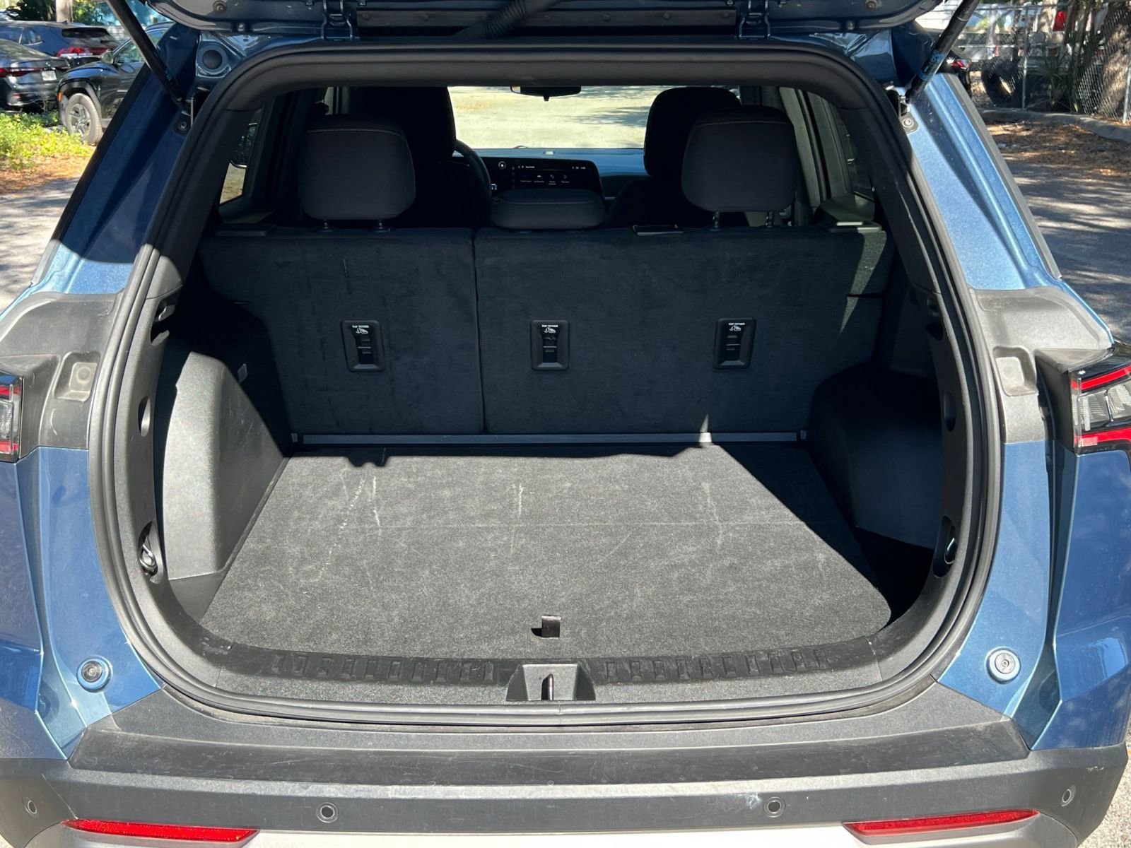 Thumbnail: 2025 Chevrolet Equinox - 24