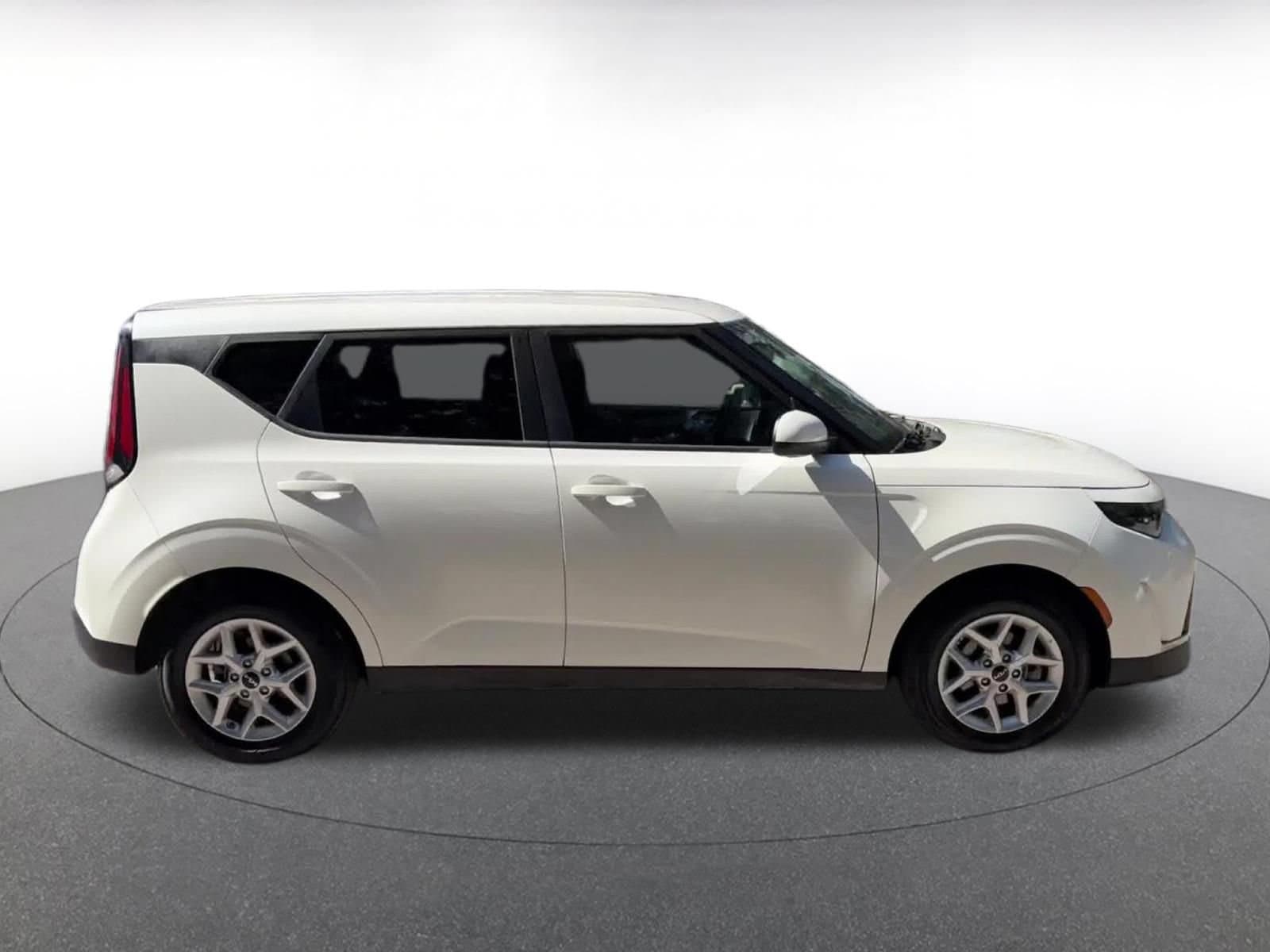 Thumbnail: 2025 Kia Soul - 16