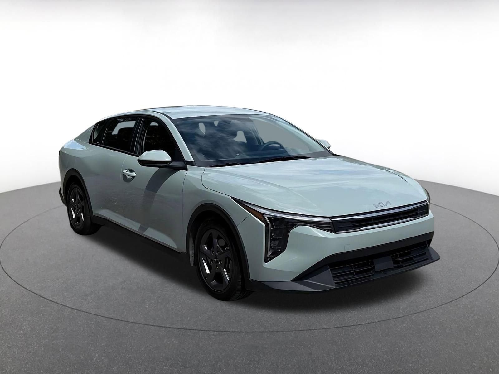 Thumbnail: 2025 Kia K4 - 1