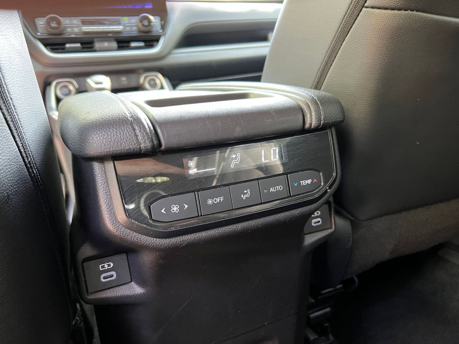 Thumbnail: 2025 Toyota Grand Highlander - 27