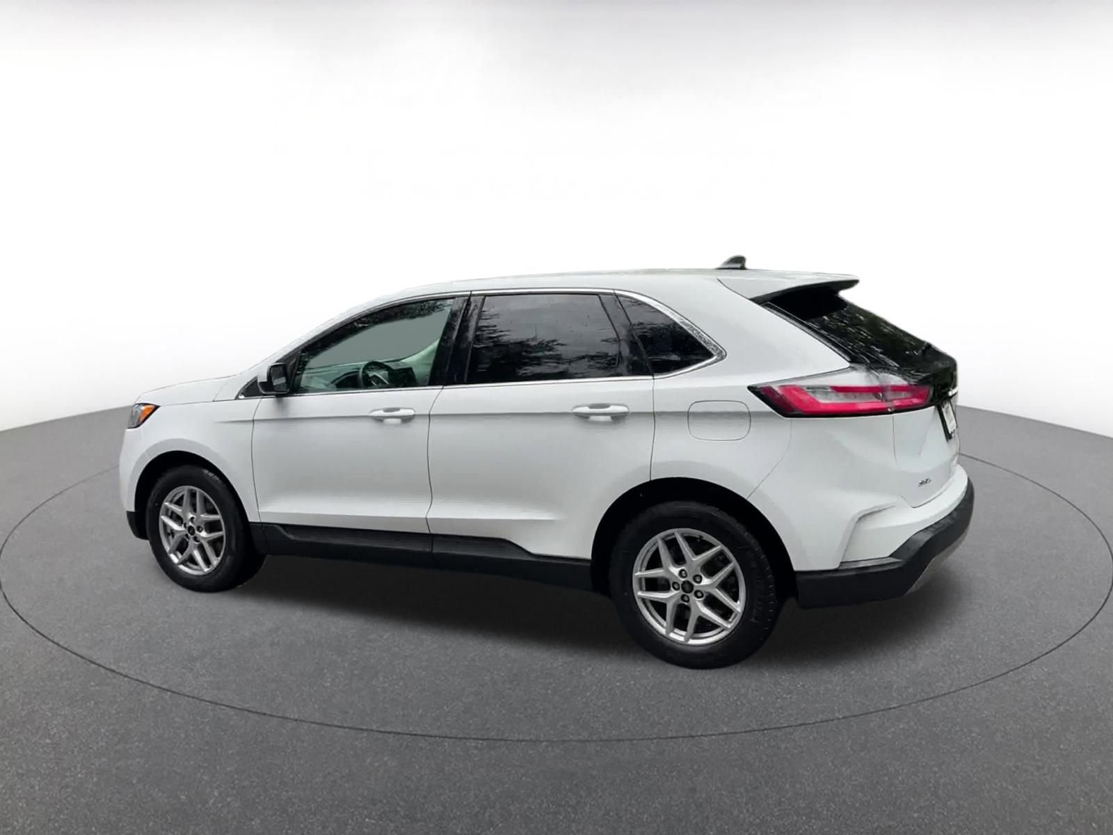Thumbnail: 2024 Ford Edge - 10