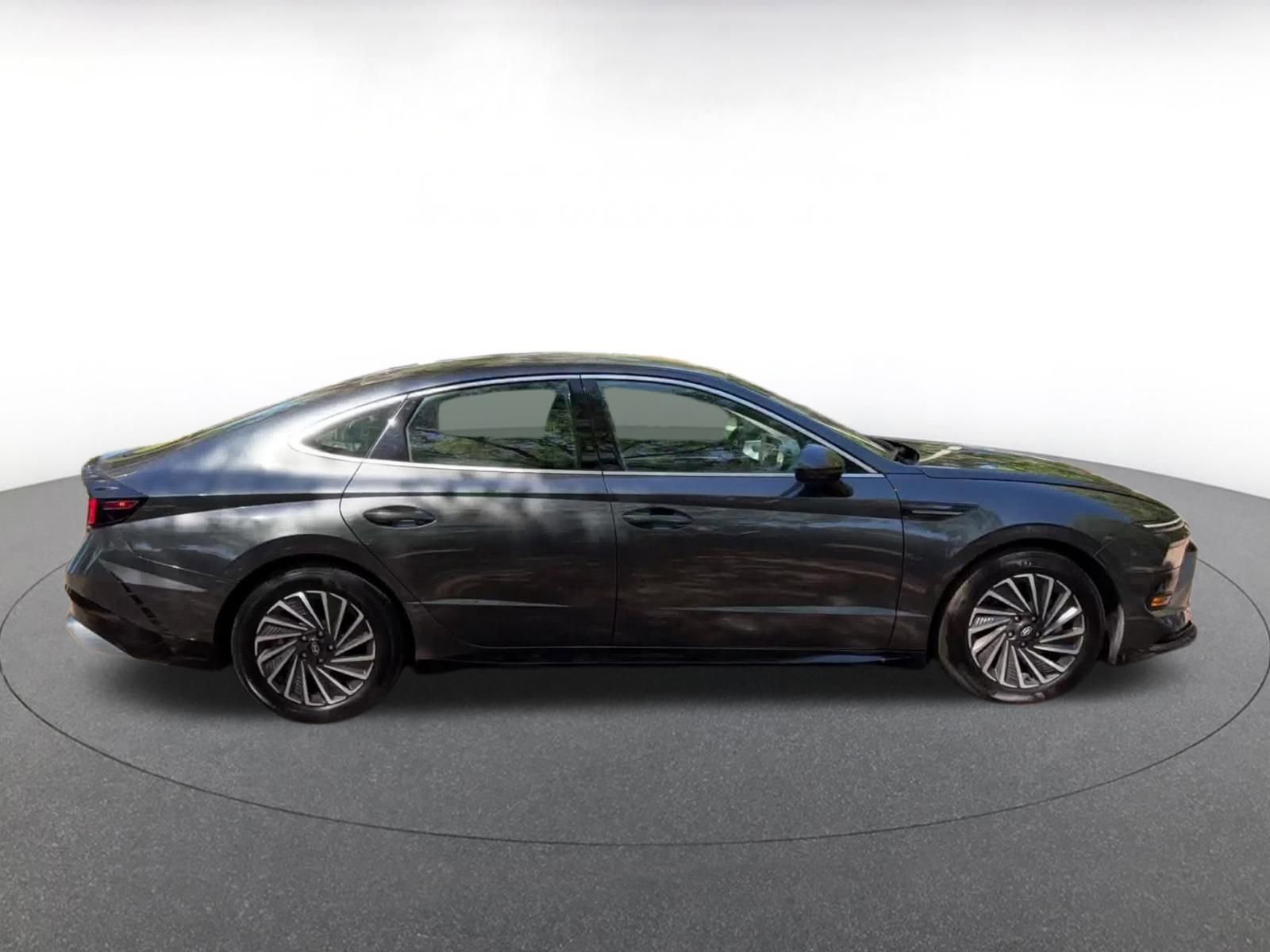 Thumbnail: 2025 Hyundai Sonata - 16