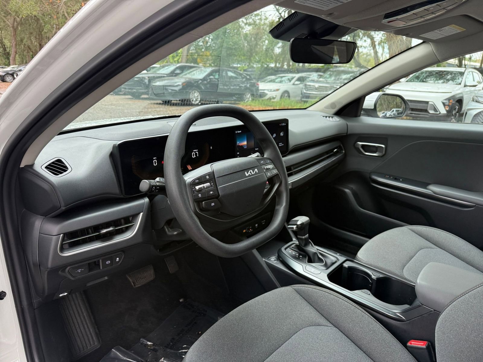 Thumbnail: 2025 Kia K4 - 32