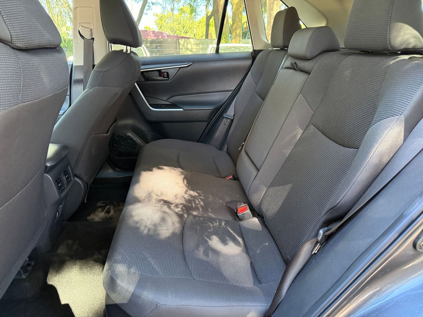 Thumbnail: 2025 Toyota RAV4 - 33