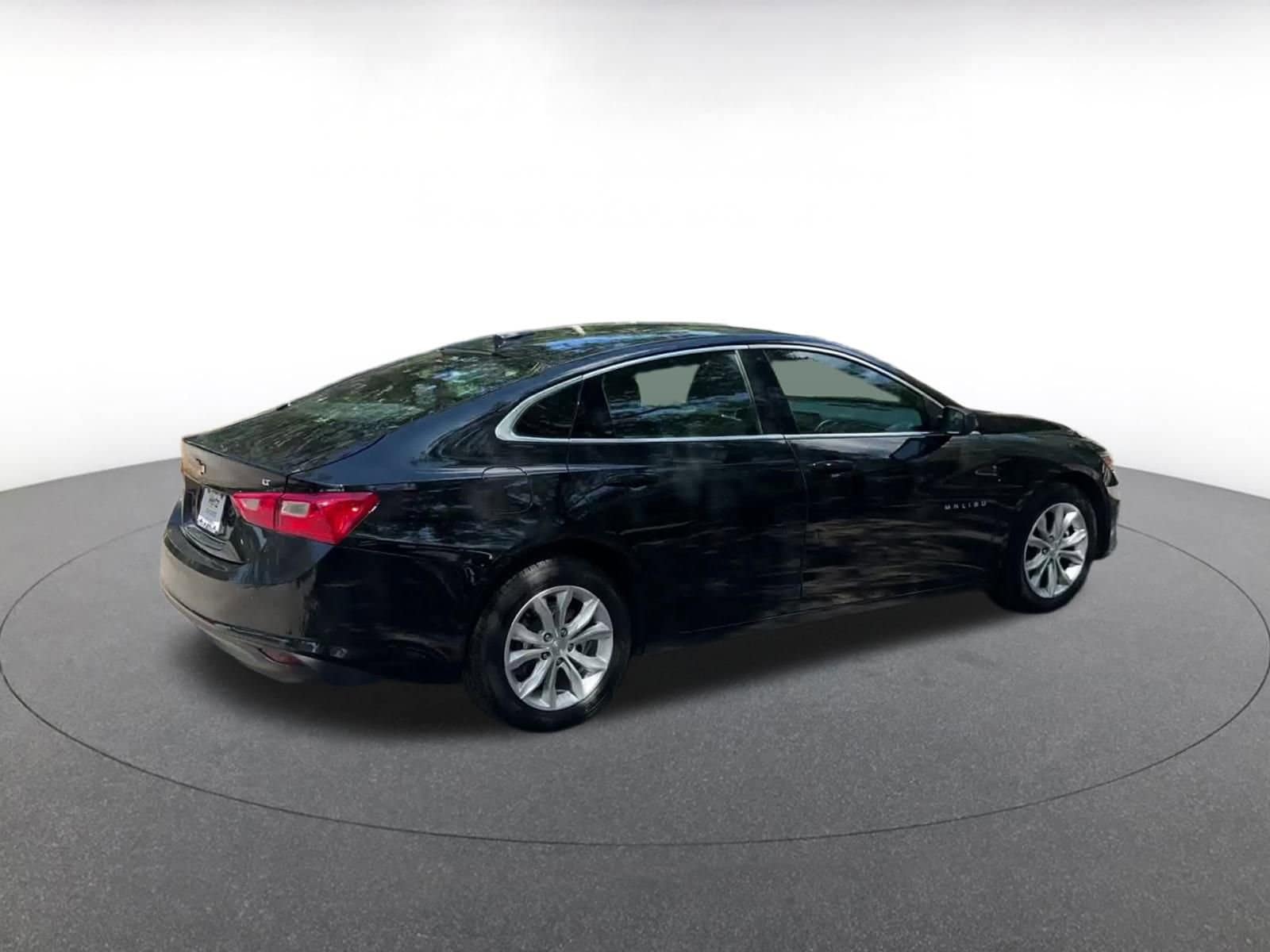 Thumbnail: 2024 Chevrolet Malibu - 15