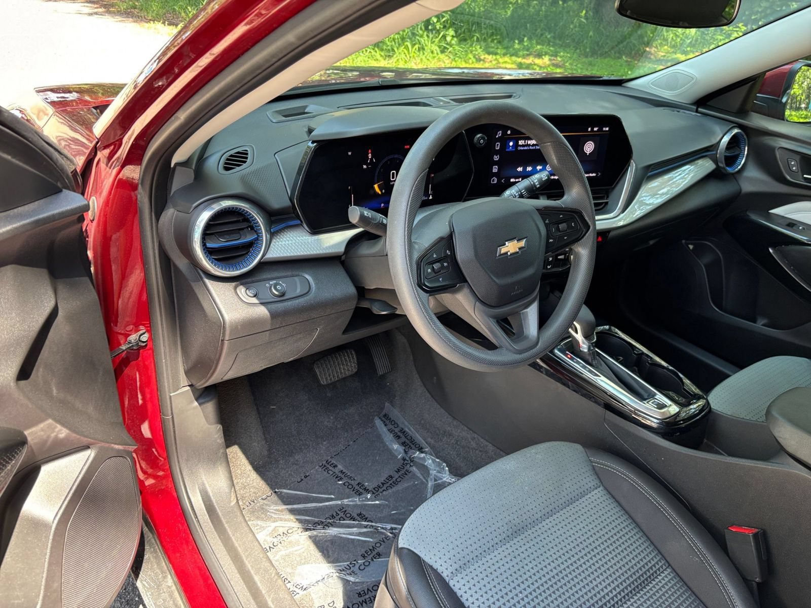 Thumbnail: 2025 Chevrolet Trax - 33