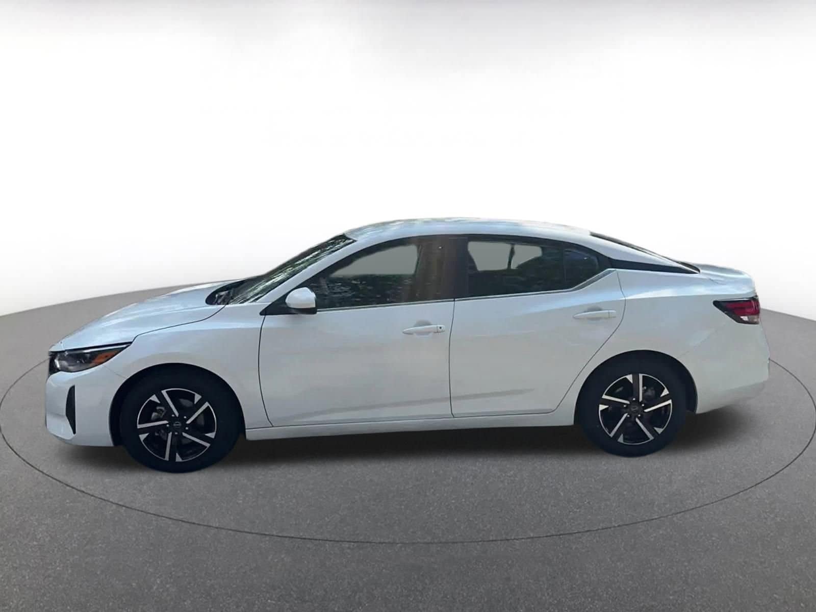 Thumbnail: 2024 Nissan Sentra - 9