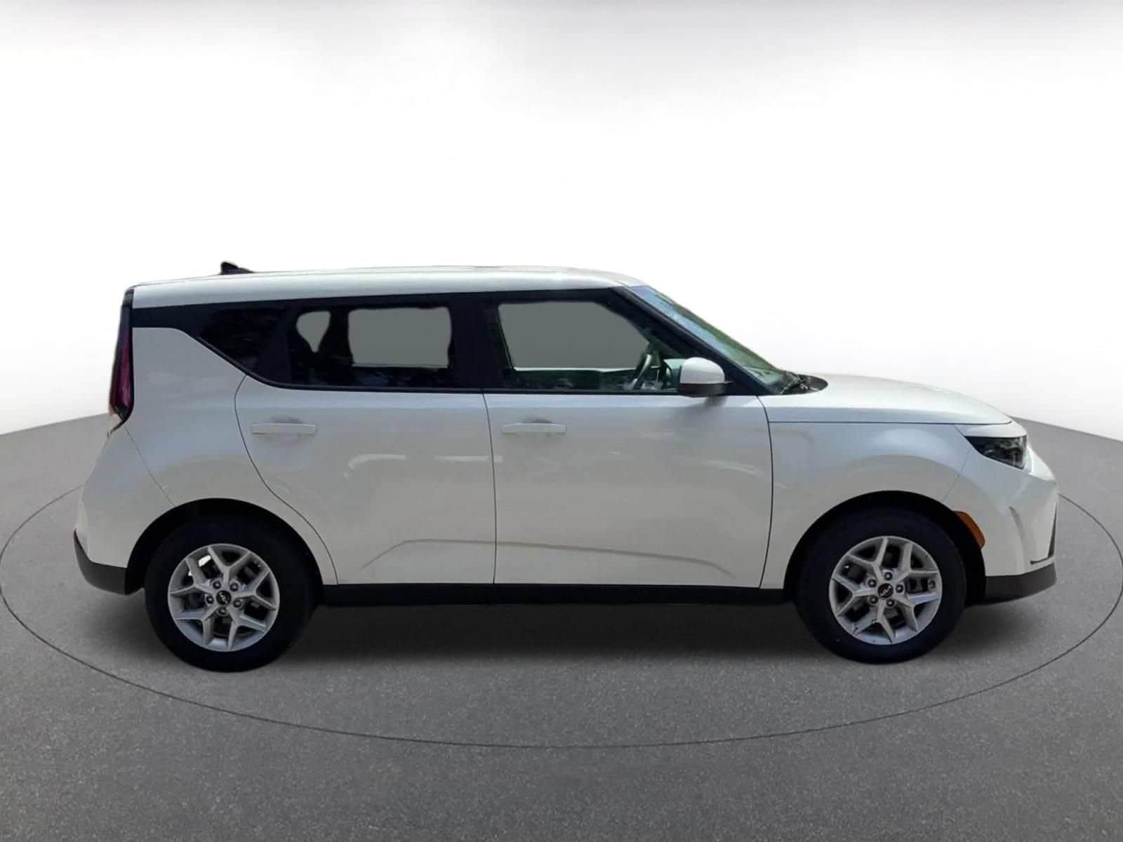 Thumbnail: 2025 Kia Soul - 16