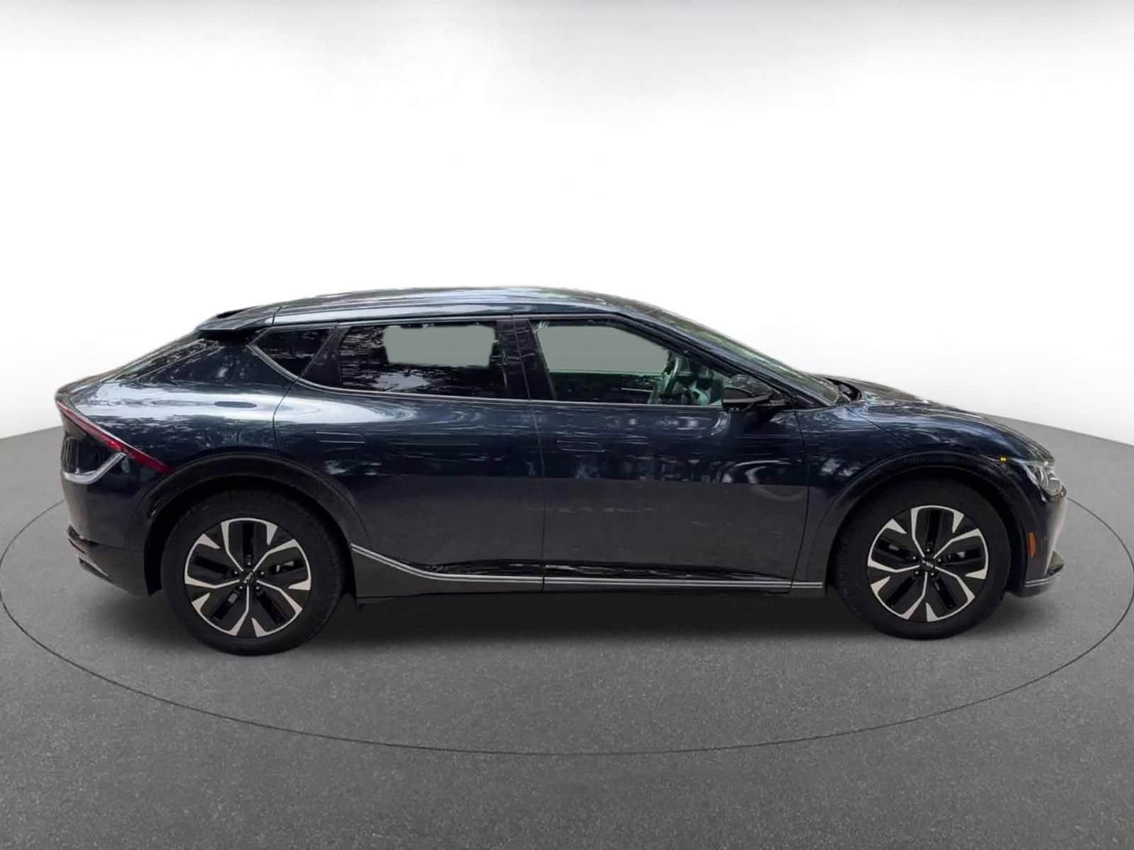 Thumbnail: 2024 Kia EV6 - 16