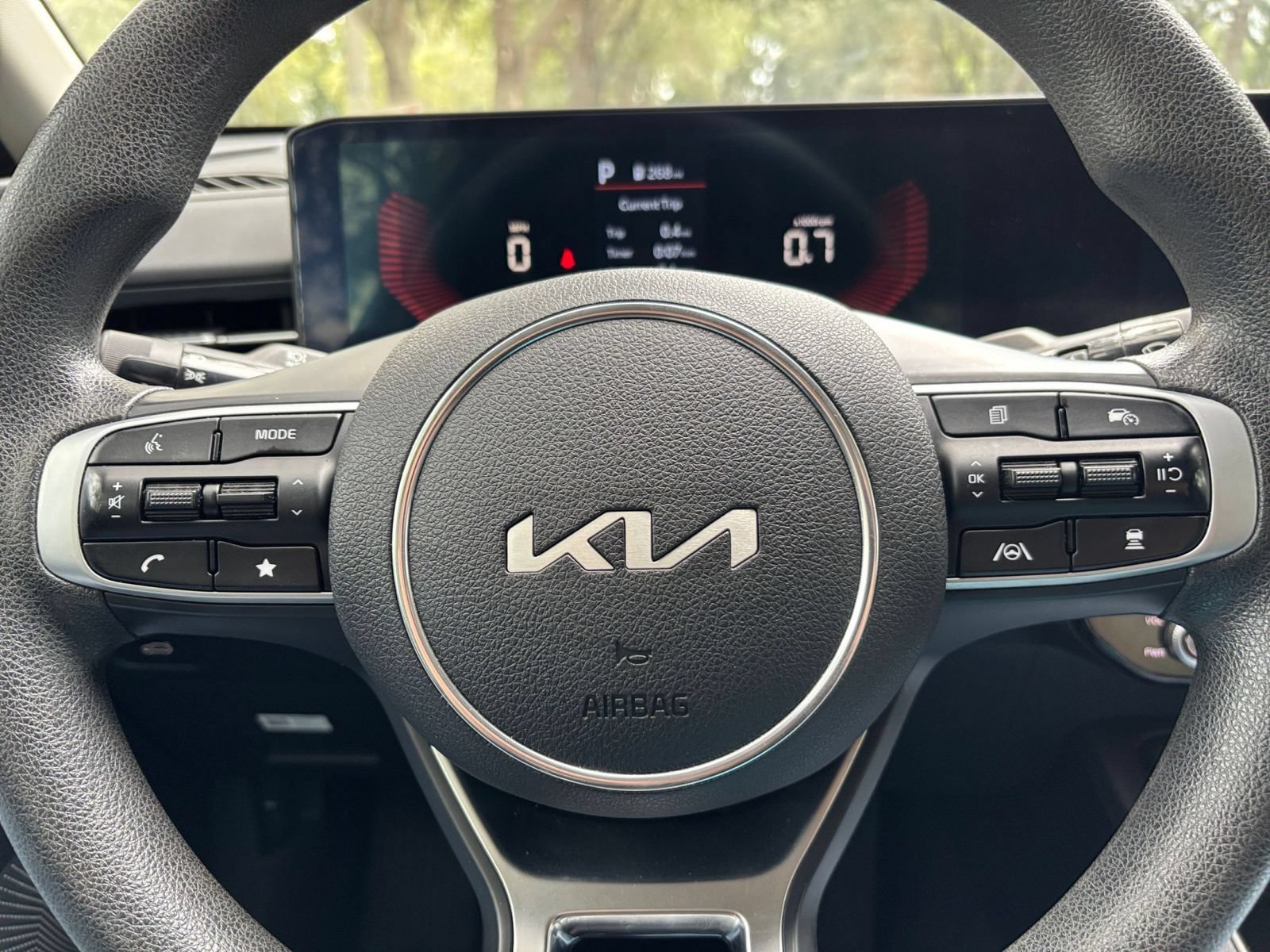 Thumbnail: 2025 Kia K5 - 27